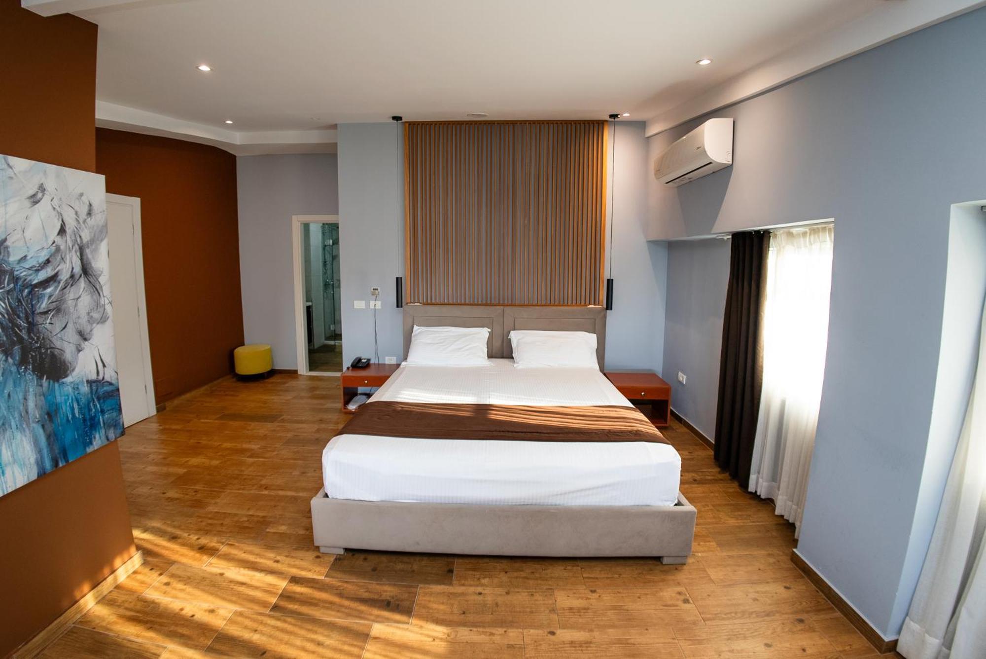 Olivar Hotel Tirana Selita Kültér fotó