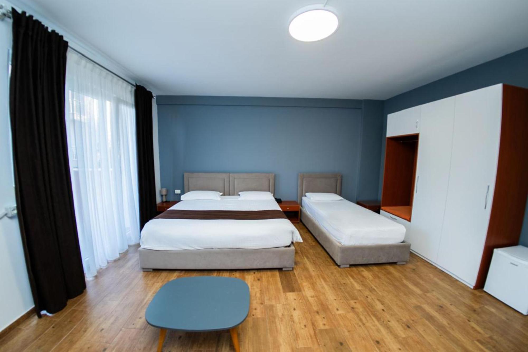 Olivar Hotel Tirana Selita Kültér fotó
