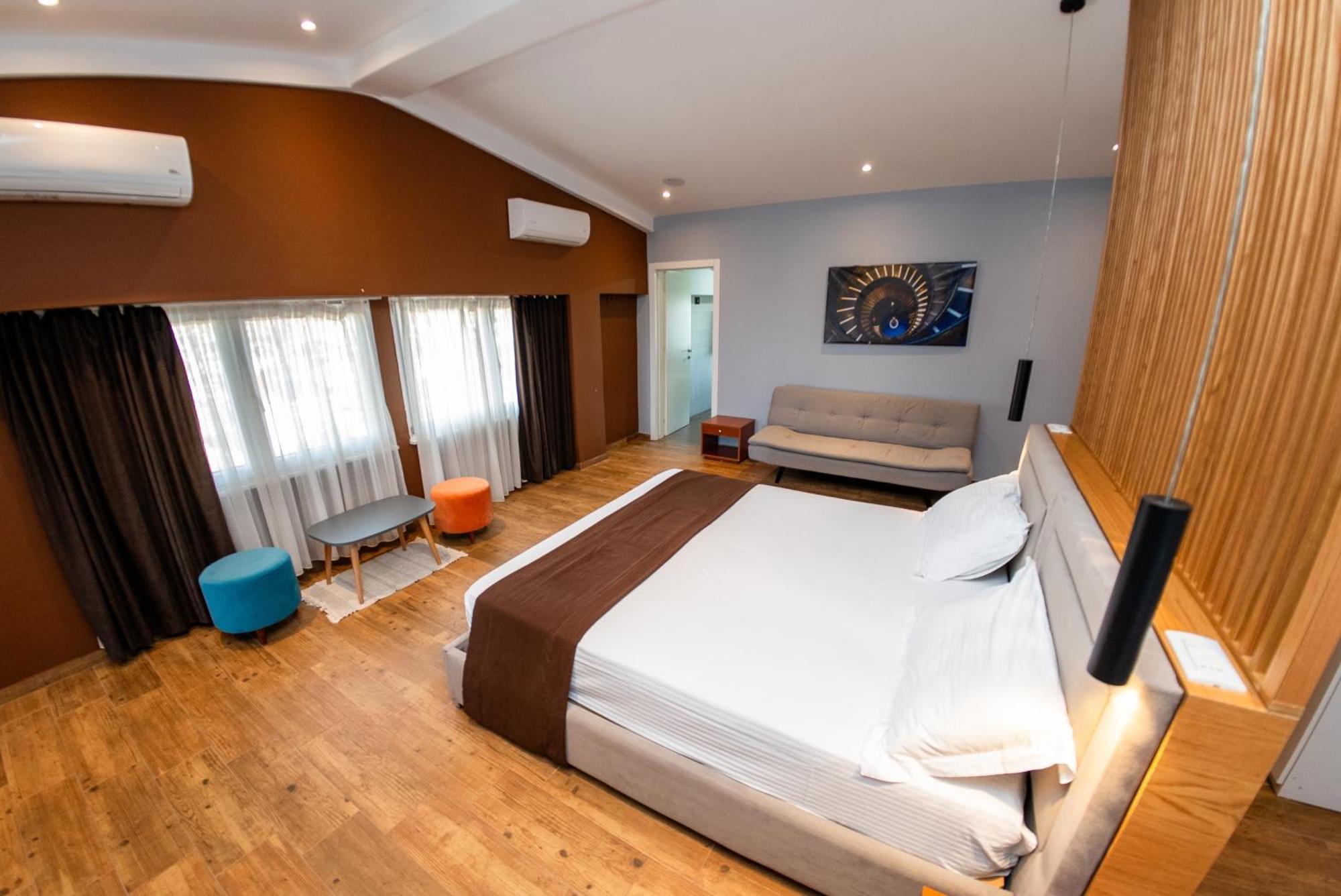 Olivar Hotel Tirana Selita Kültér fotó