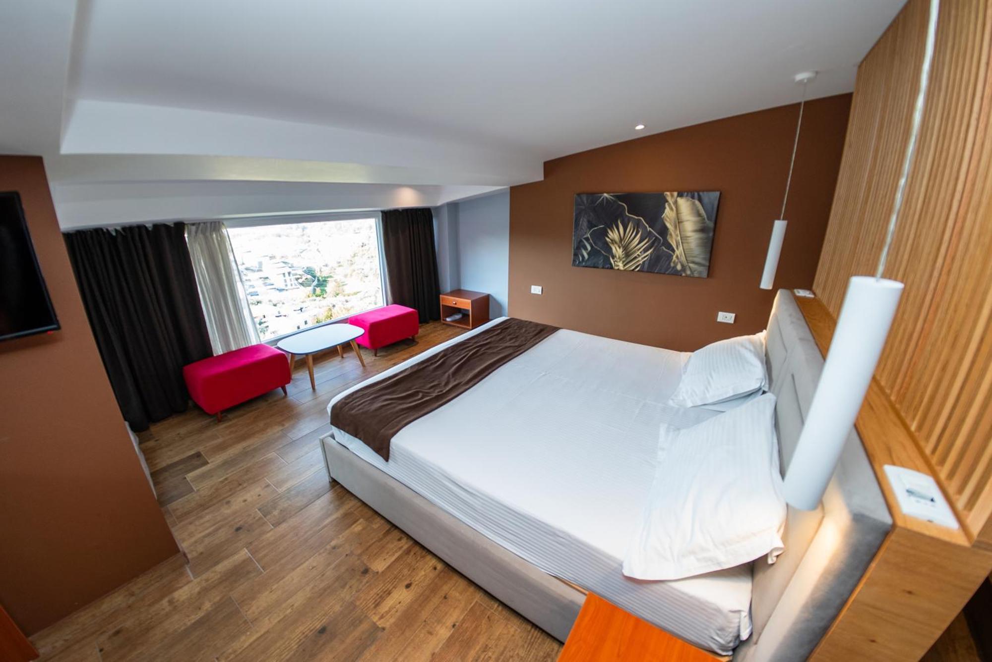 Olivar Hotel Tirana Selita Kültér fotó