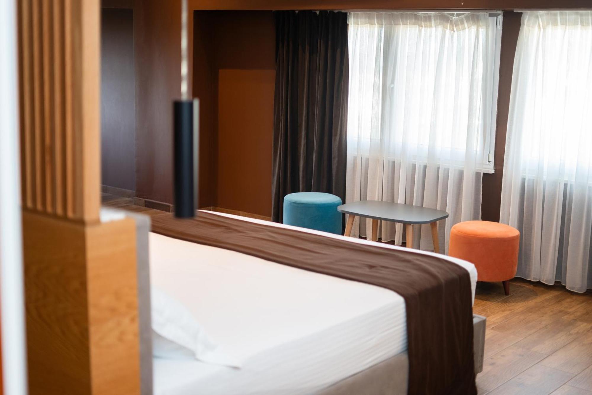 Olivar Hotel Tirana Selita Kültér fotó