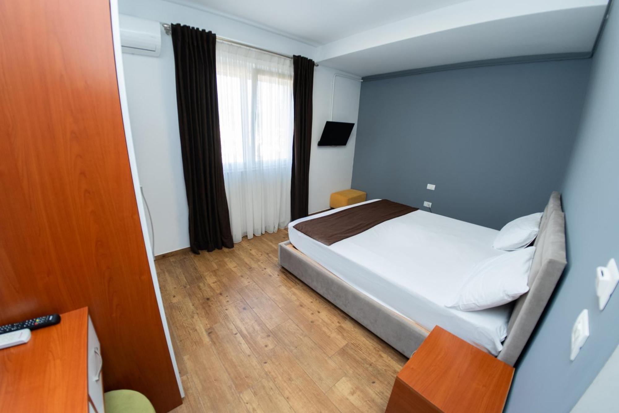 Olivar Hotel Tirana Selita Kültér fotó