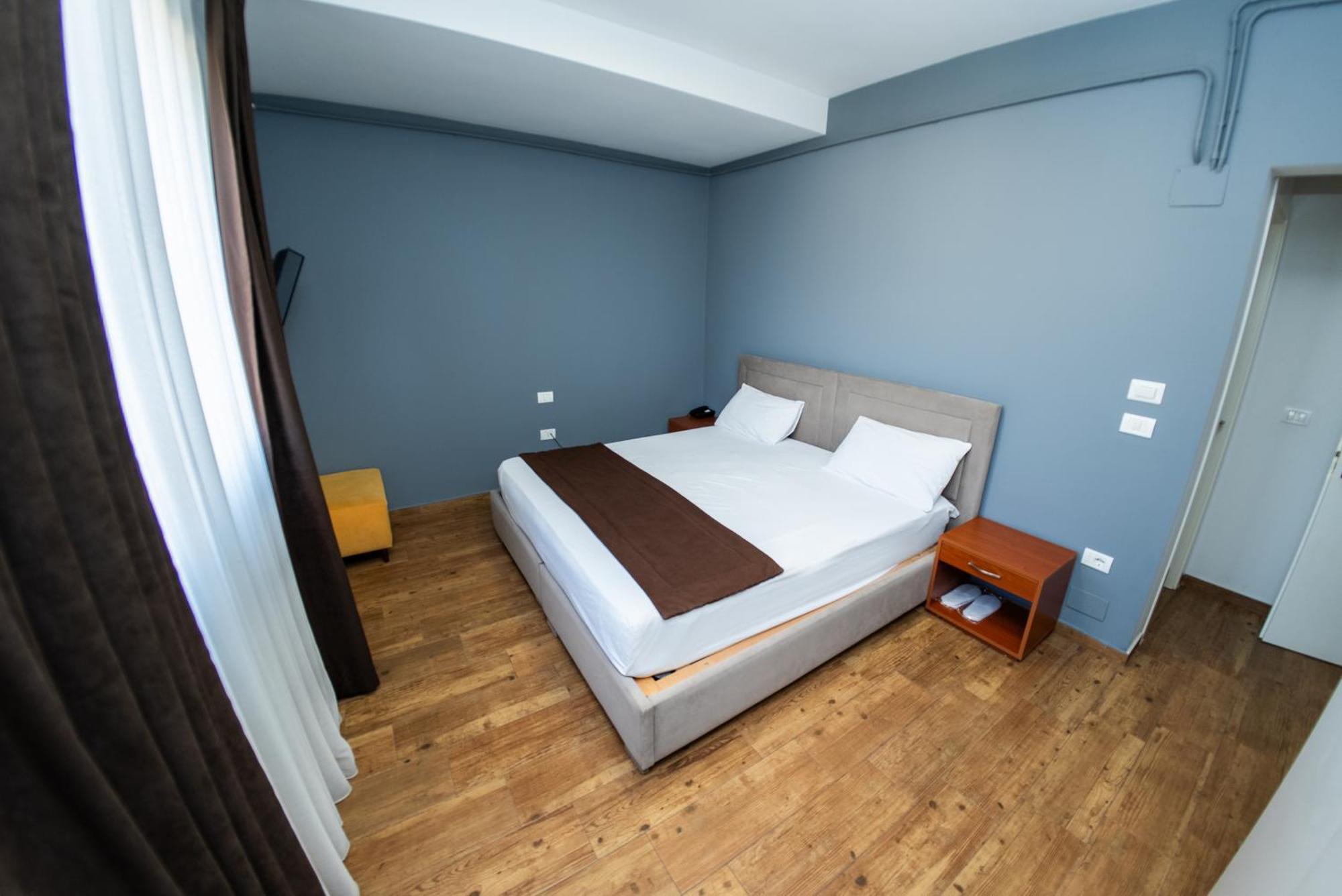 Olivar Hotel Tirana Selita Kültér fotó