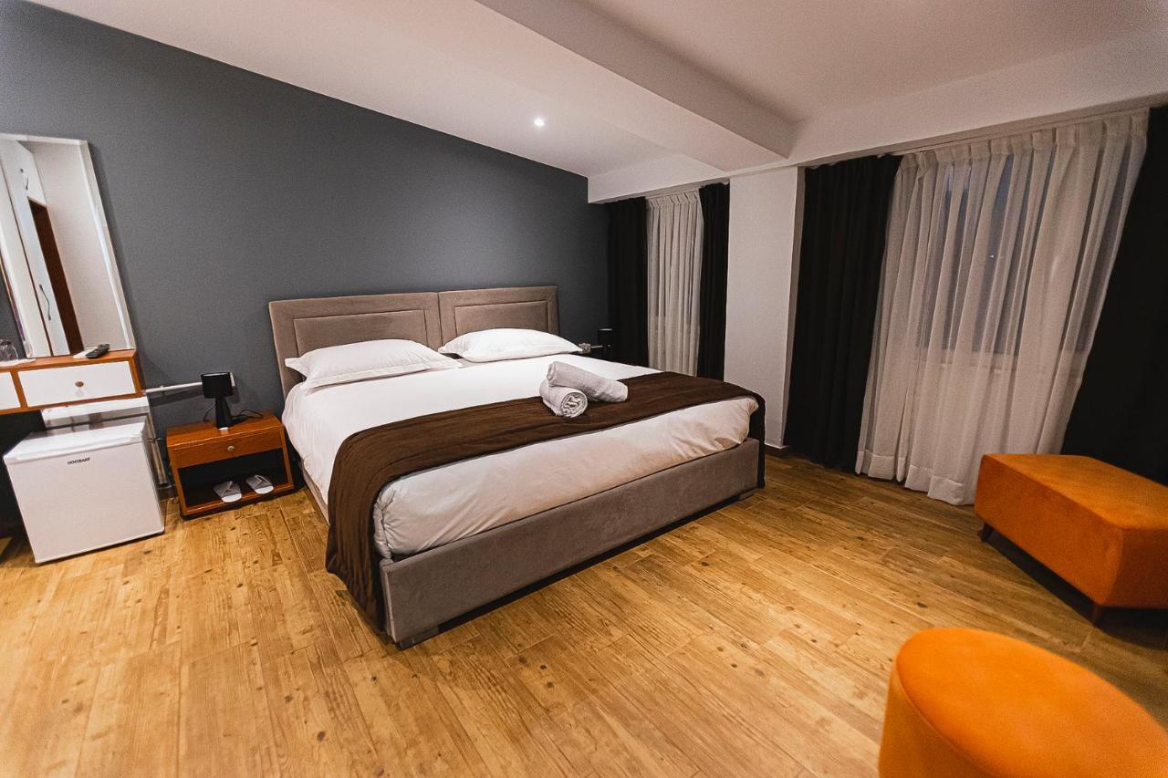 Olivar Hotel Tirana Selita Kültér fotó