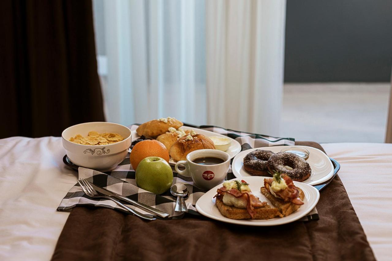 Olivar Hotel Tirana Selita Kültér fotó